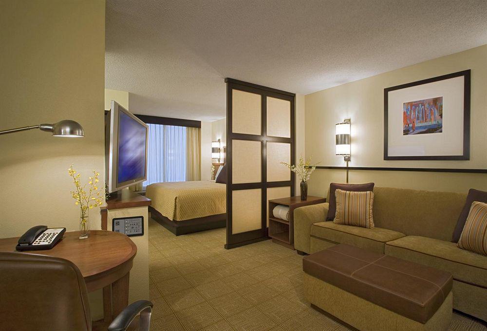 Hyatt Place Greensboro Quarto foto